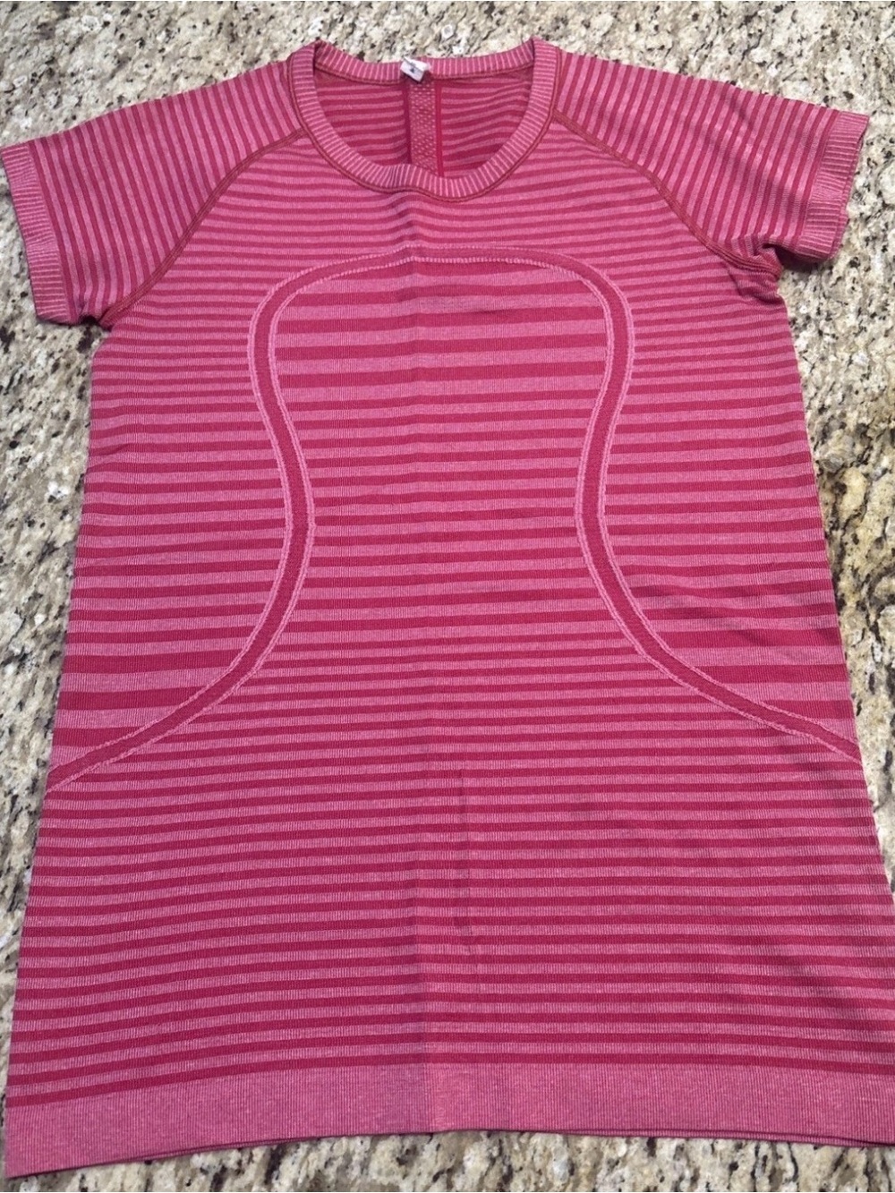 Lululemon Swiftly Tech Short Sleeve Women’s Size 8 Heathered Berry Rumble Tee